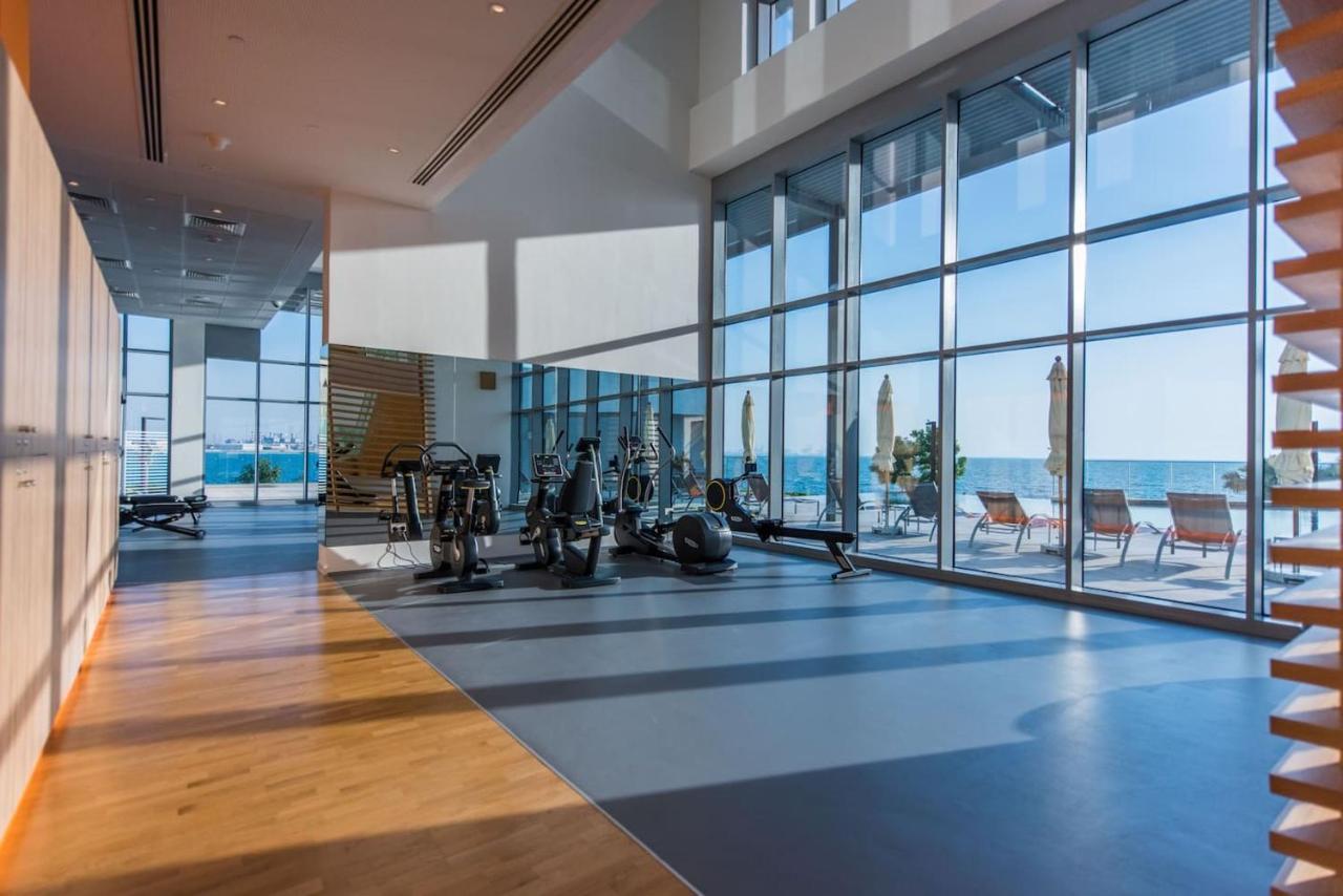 Posh 2 Bedroom Oceanfront Apt In The Heart Of Bluewaters Island Dubai Exteriör bild