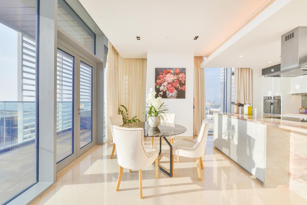 Posh 2 Bedroom Oceanfront Apt In The Heart Of Bluewaters Island Dubai Exteriör bild