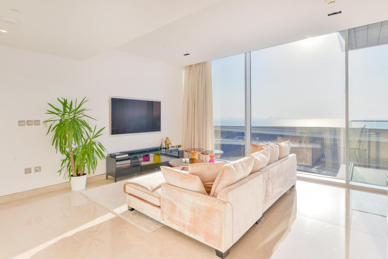 Posh 2 Bedroom Oceanfront Apt In The Heart Of Bluewaters Island Dubai Exteriör bild